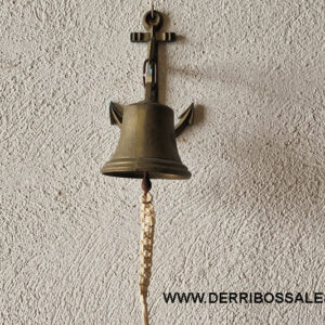 Campana de bronce. Completa y en perfecto estado.